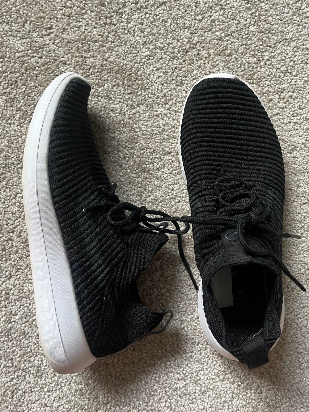 Women’s Nike Black Knitt Lace-Up Sneakers